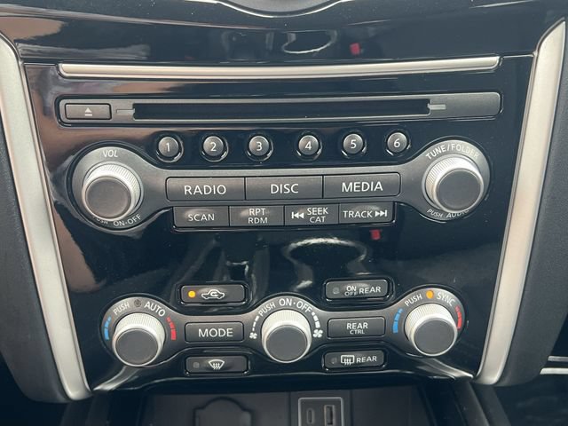 Used 2019 Nissan Pathfinder SV AWD/4WD image 22