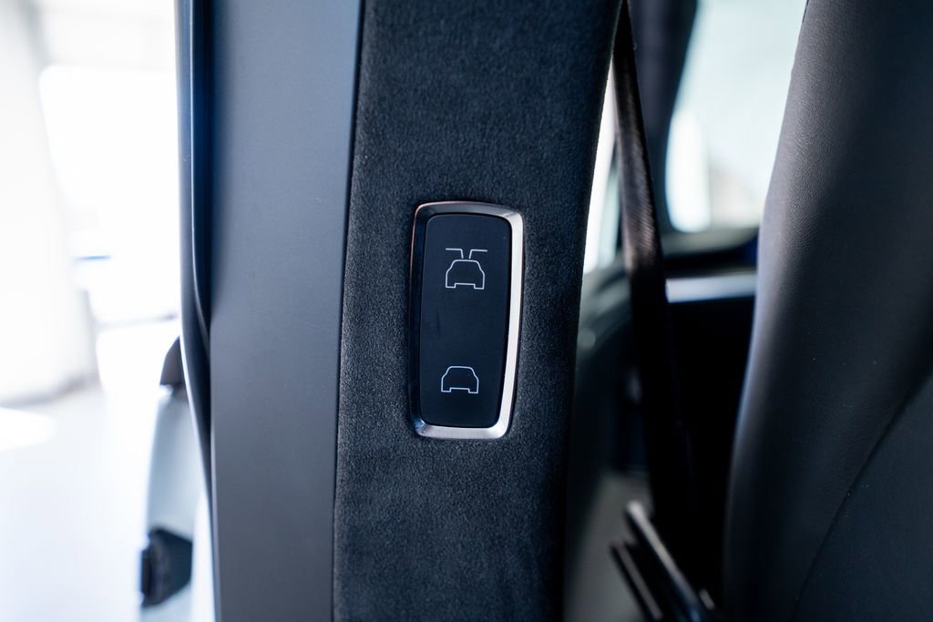 Used 2022 Tesla Model X Plaid image 46