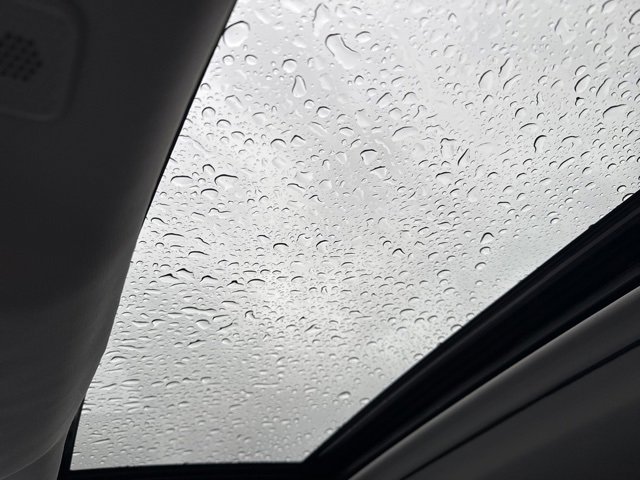 Used 2025 Toyota Highlander XLE image 38