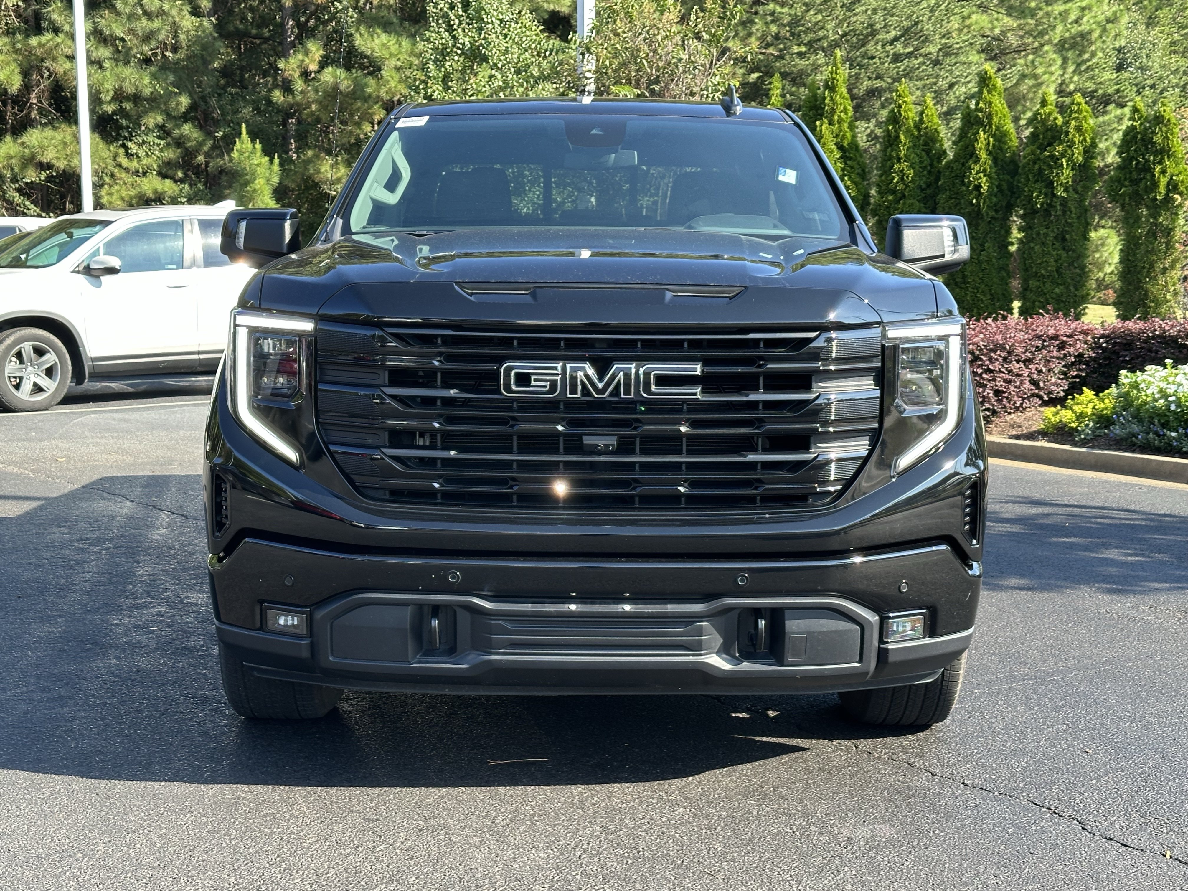 Used 2024 GMC Sierra 1500 Elevation w/ Preferred Package RWD image 3