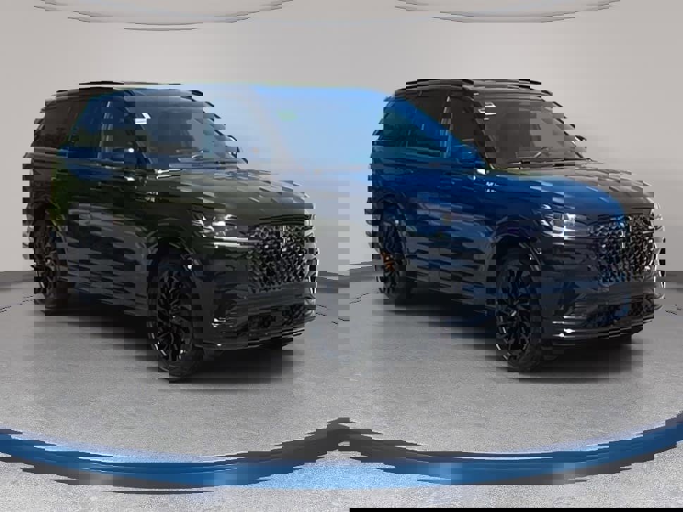 Used 2025 Lincoln Aviator Reserve w/ Equipment Group 201A AWD/4WD image 3