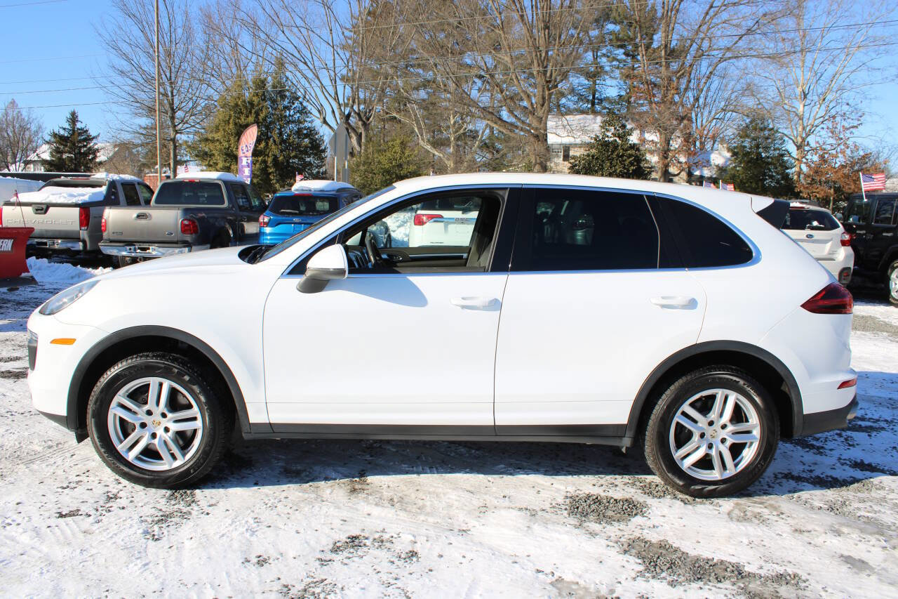 Used 2016 Porsche Cayenne Base AWD 4dr SUV image 10