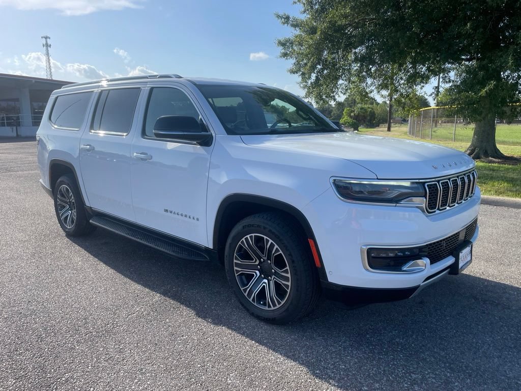 Used 2024 Jeep Wagoneer L Series II w/ Flexible Seating Group