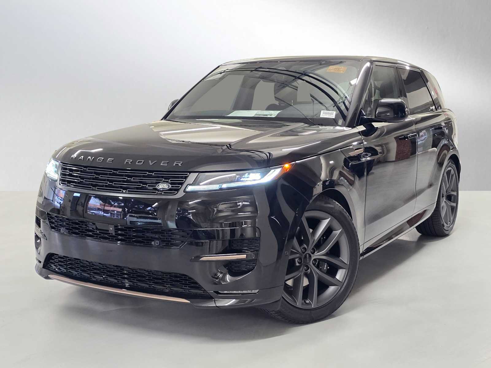 New 2026 Land Rover Range Rover Sport Dynamic SE