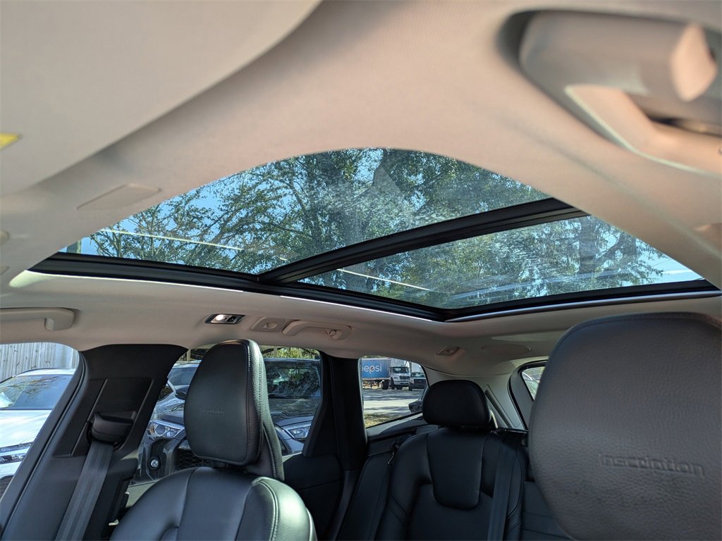 Used 2019 Volvo XC60 T5 Inscription w/ Protection Package Premier image 24