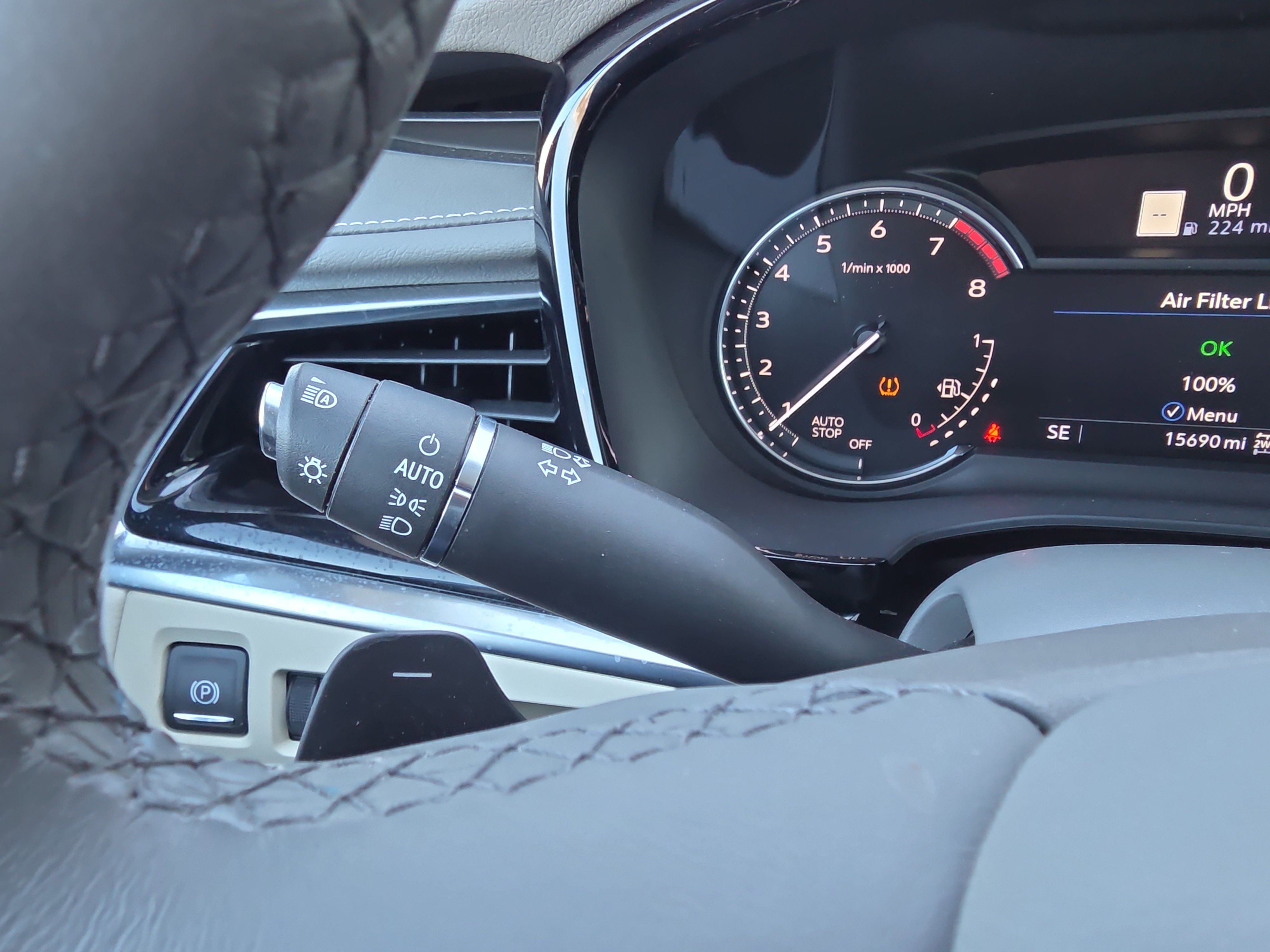 Used 2025 Cadillac XT6 Premium Luxury image 16