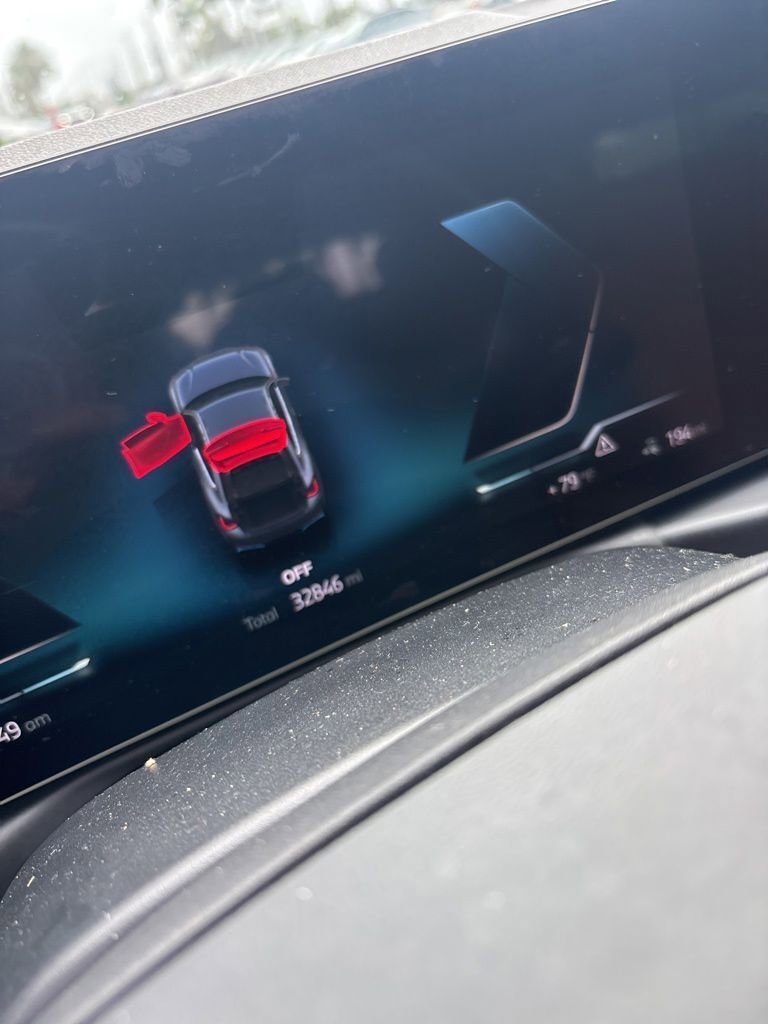 Used 2023 BMW i4 eDrive35 w/ Premium Package RWD image 7
