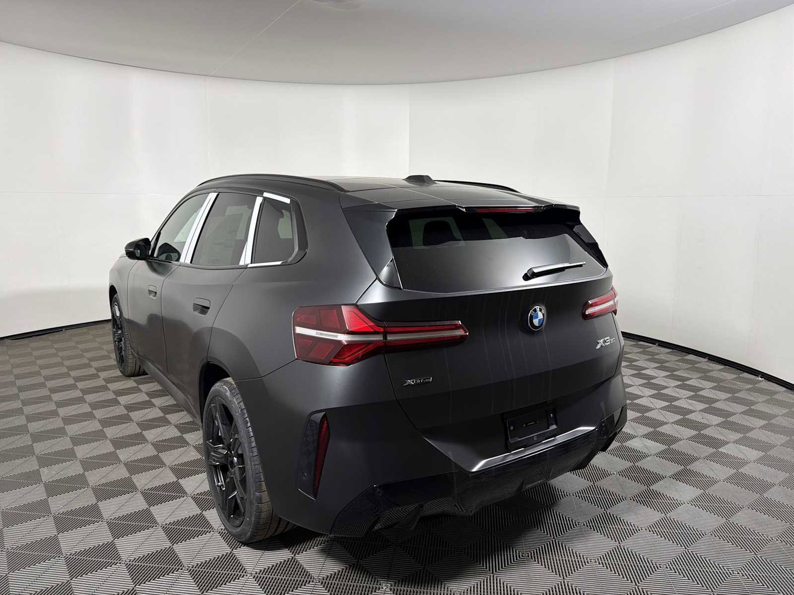 New 2026 BMW X3 xDrive30 w/ Premium Package image 3