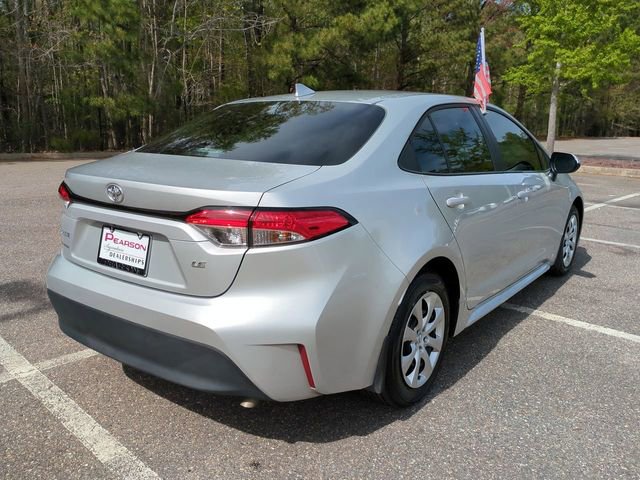 Used 2026 Toyota Corolla LE FWD image 4