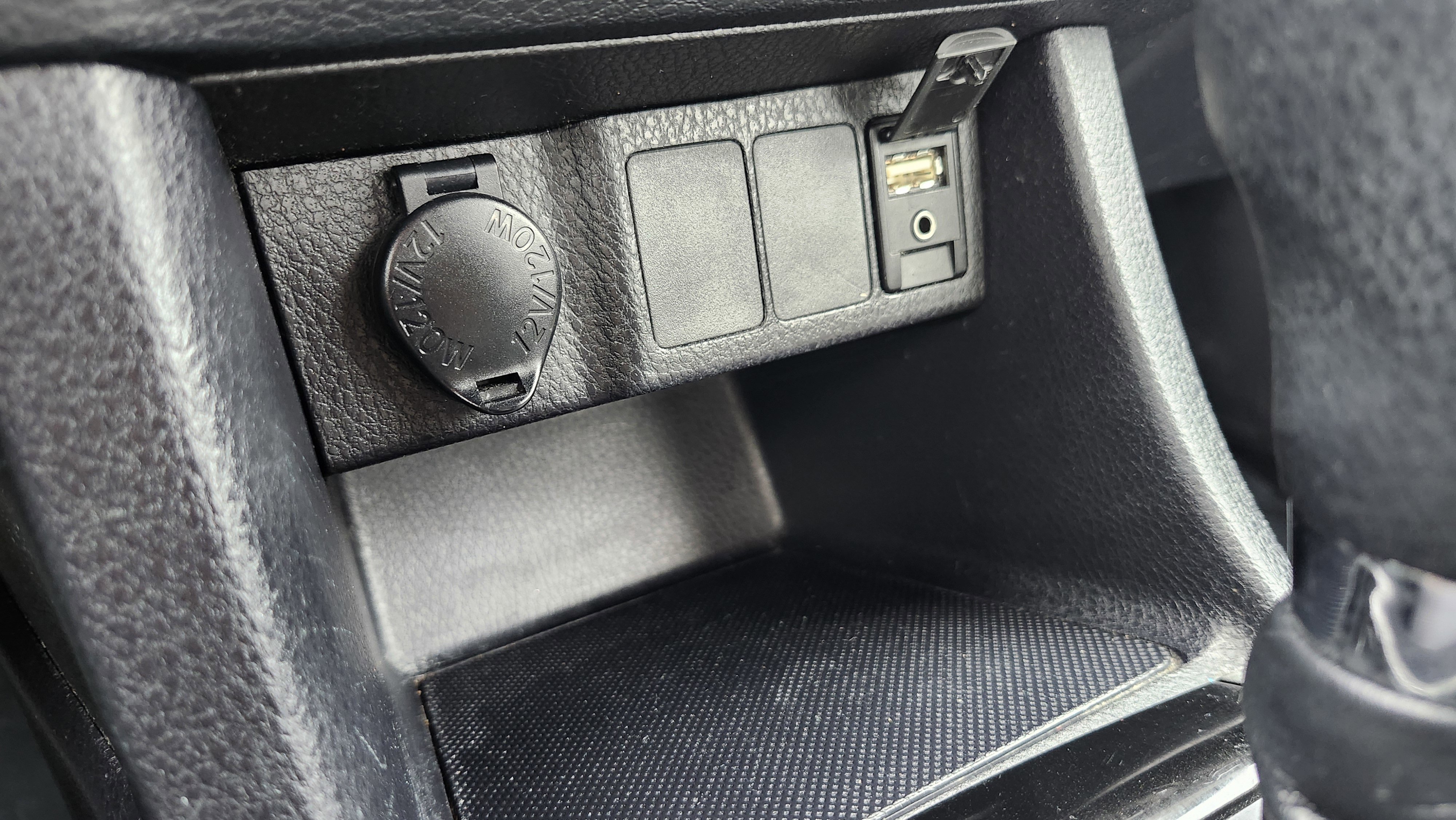 Used 2016 Toyota Corolla LE image 21