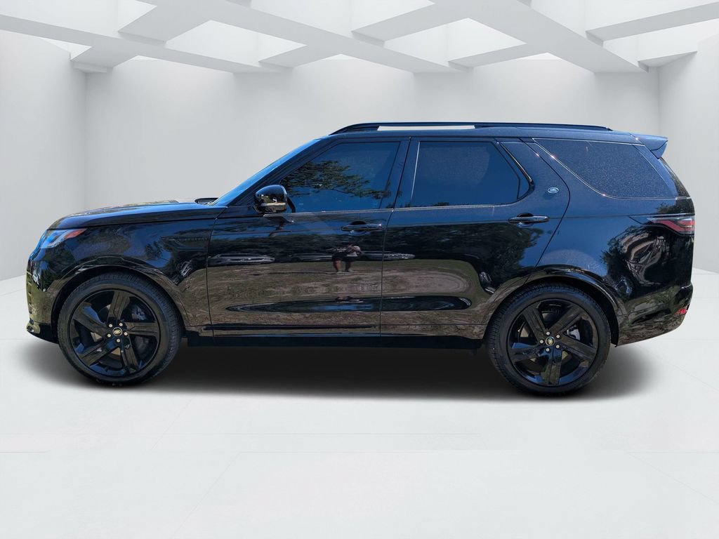 Used 2024 Land Rover Discovery Dynamic SE AWD/4WD image 6