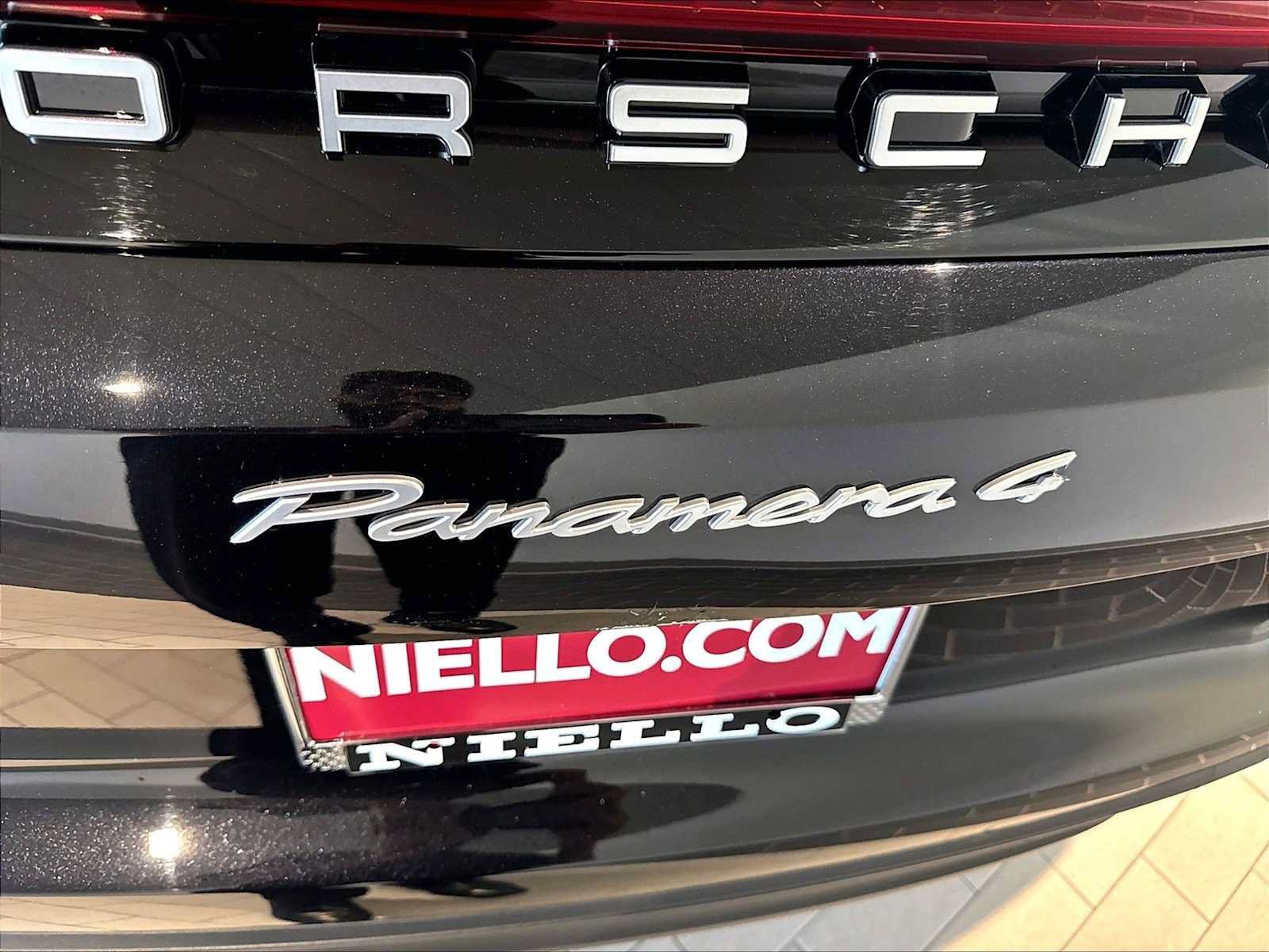 Used 2024 Porsche Panamera 4 w/ Premium Package AWD/4WD image 36