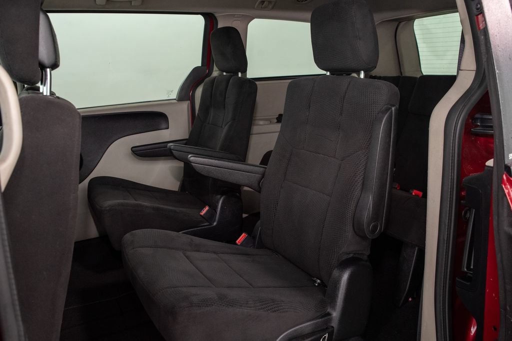Used 2014 Dodge Grand Caravan SE w/ Quick Order Package 29E SE FWD image 8