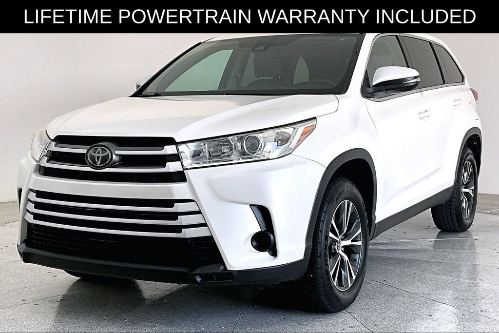 Used 2019 Toyota Highlander LE FWD image 15
