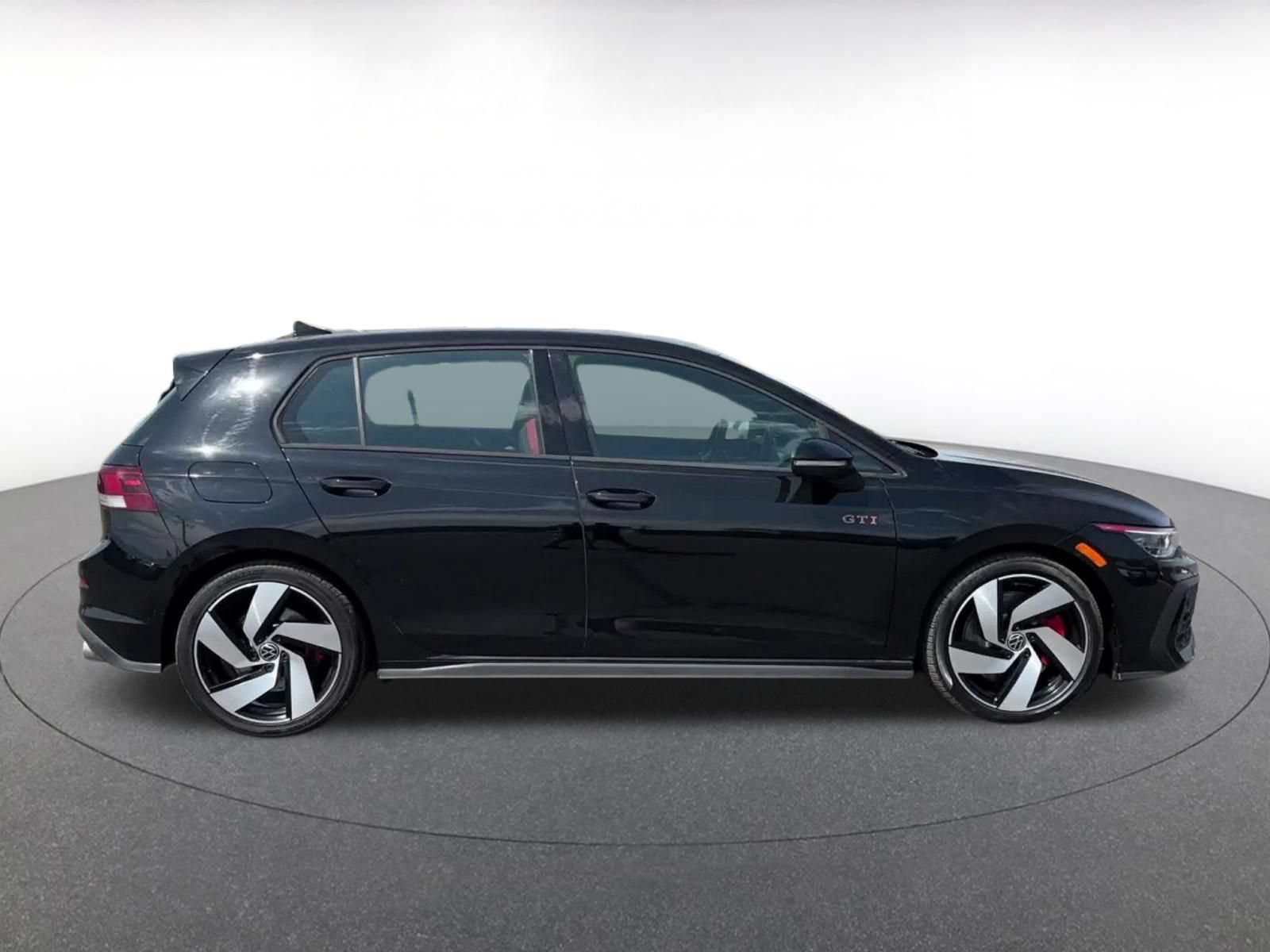 Used 2026 Volkswagen Golf S FWD image 13