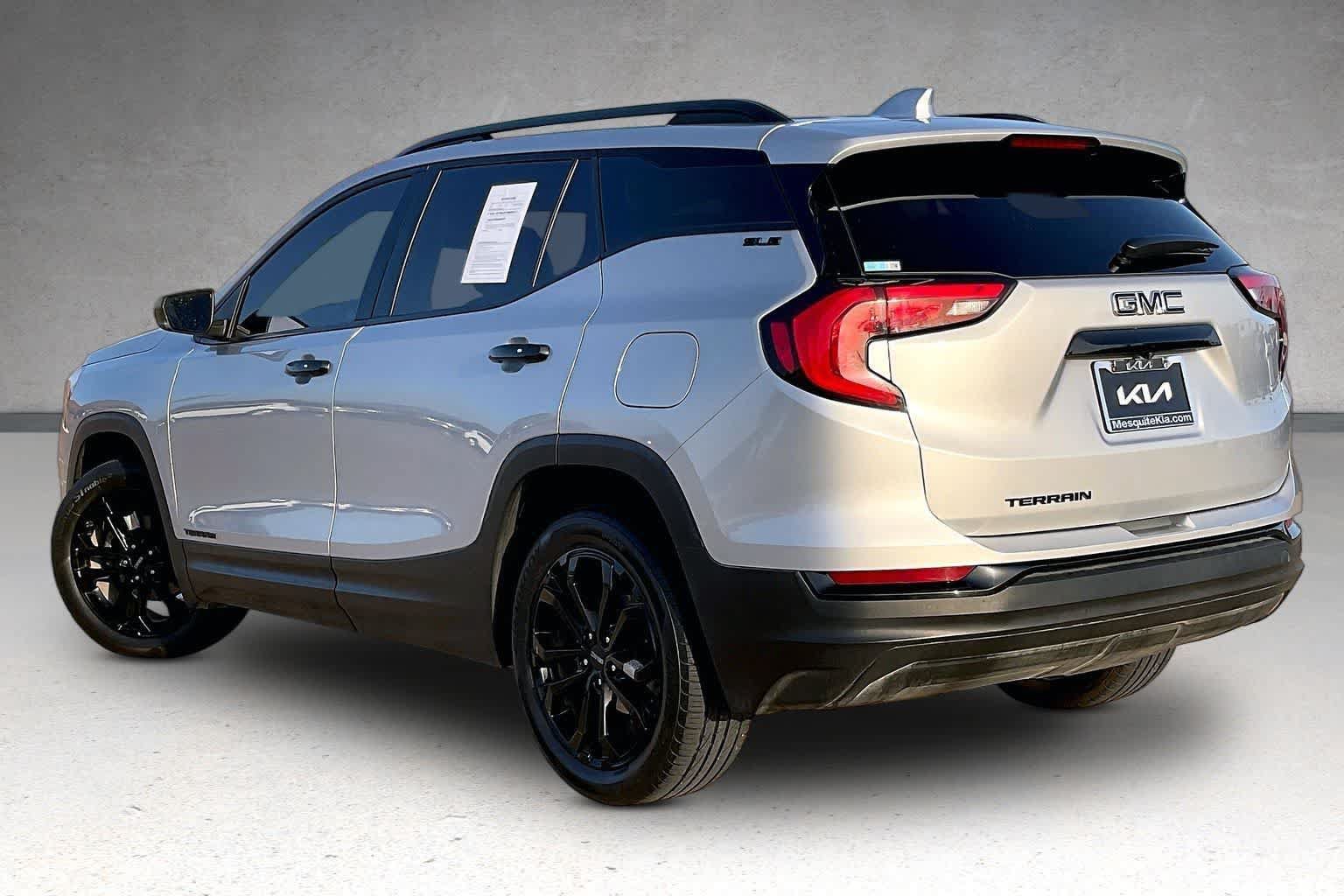 Used 2021 GMC Terrain SLE w/ Elevation Edition FWD image 4