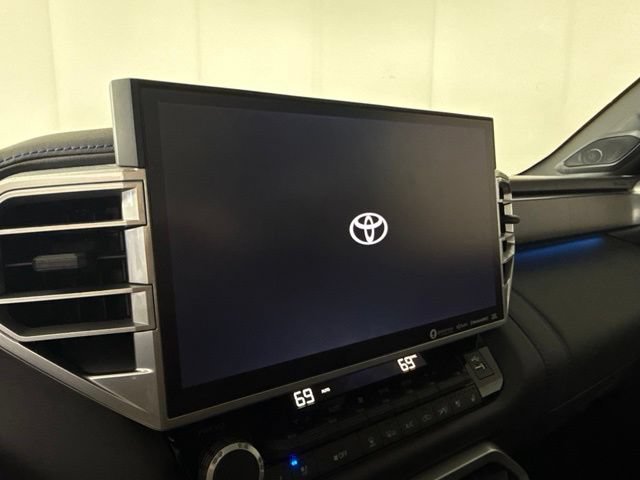 Used 2023 Toyota Tundra Platinum AWD/4WD image 18