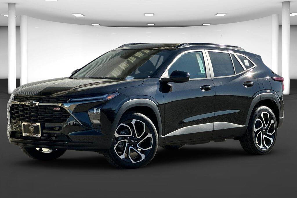 New 2026 Chevrolet Trax RS w/ Sunroof Package image 2