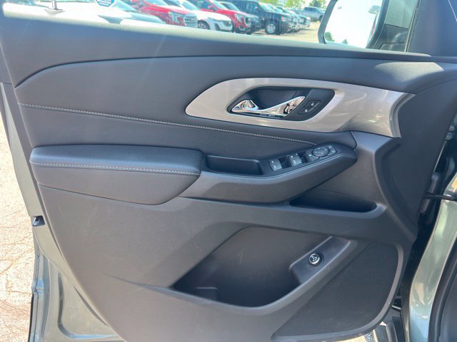 Used 2023 Chevrolet Traverse LT AWD/4WD image 21