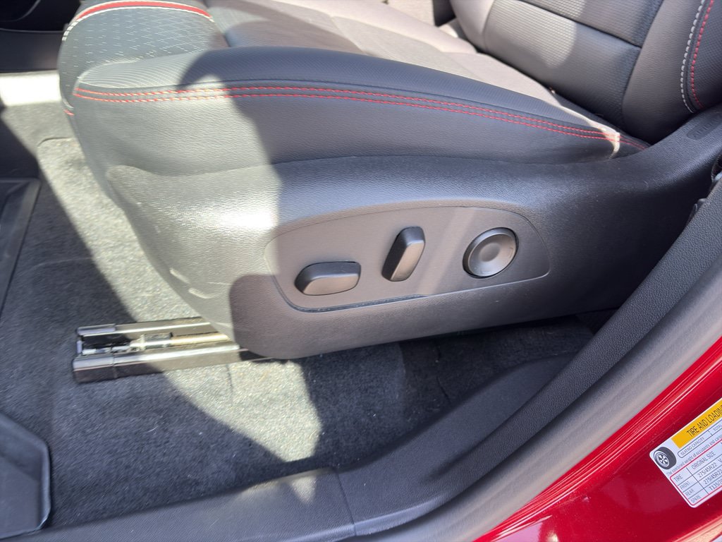 Used 2025 Chevrolet Traverse RS AWD/4WD image 18