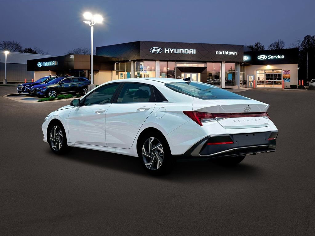 New 2025 Hyundai Elantra Limited image 5