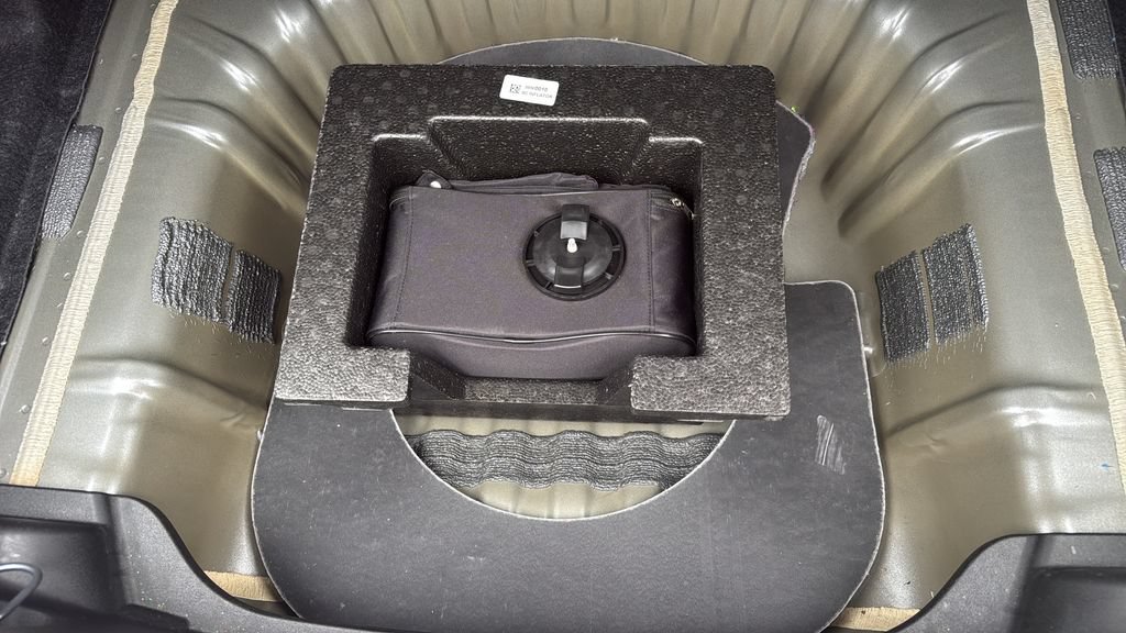 Used 2024 Chevrolet Malibu LT w/ LPO, Floor Liner Package FWD image 16