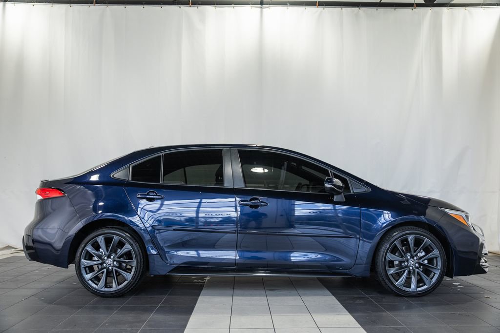 Used 2024 Toyota Corolla SE image 3