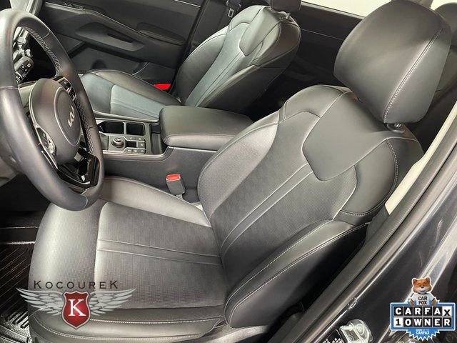 Used 2025 Kia Sorento EX FWD image 13