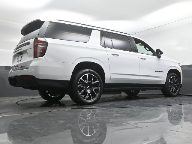 Used 2024 Chevrolet Suburban RST w/ Luxury Package AWD/4WD image 40