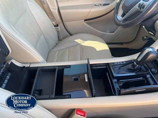 Used 2018 Ford Taurus Limited image 29