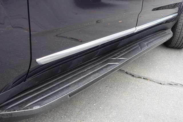 Used 2024 GMC Yukon XL Denali image 9