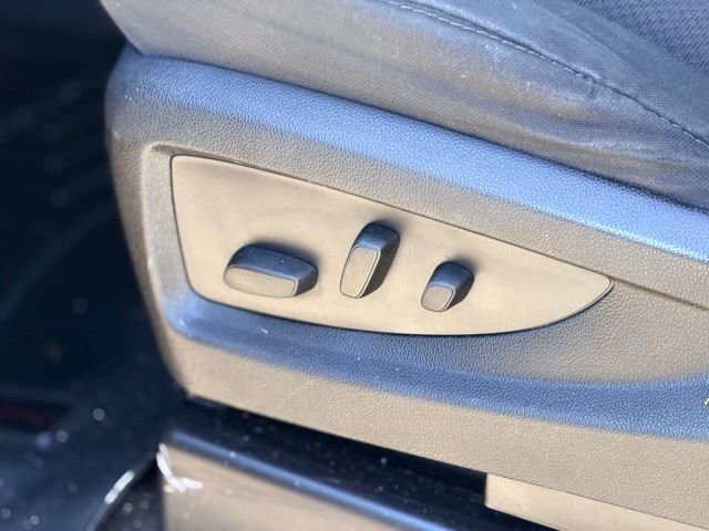 Used 2017 Chevrolet Silverado 1500 LT w/ Midnight Edition image 7