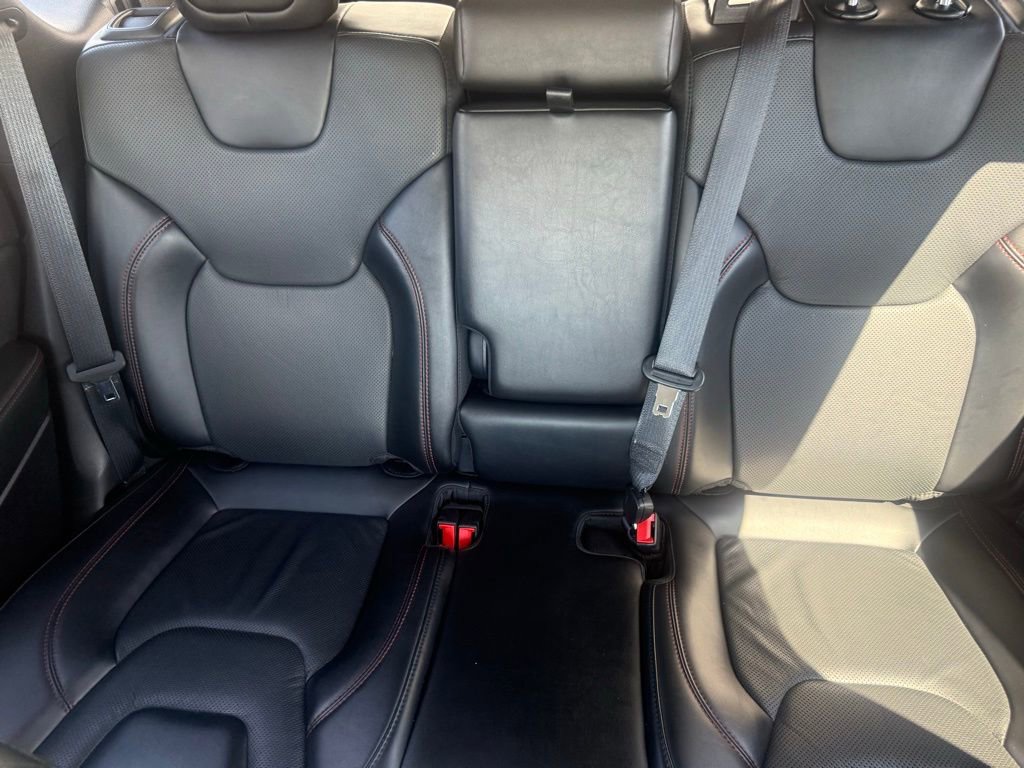 Used 2022 Jeep Cherokee Trailhawk w/ Premium Leather Package AWD/4WD image 35