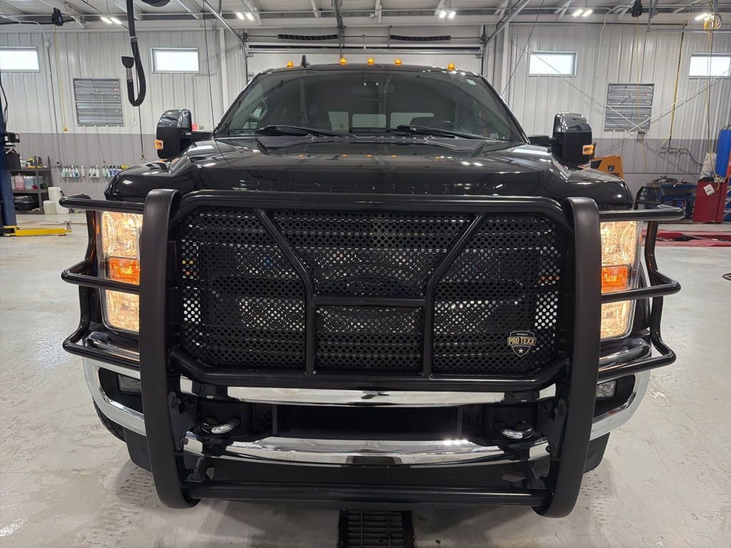 Used 2019 Ford F450 Lariat w/ Chrome Package image 18