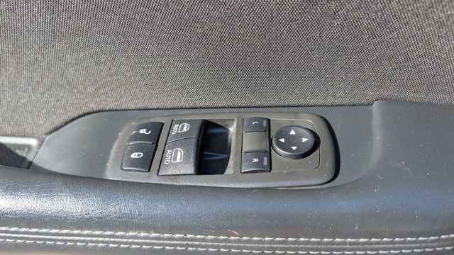 Used 2022 Dodge Challenger SXT w/ Driver Convenience Group AWD/4WD image 6