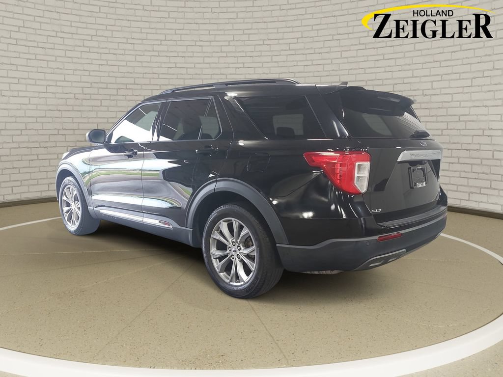 Used 2022 Ford Explorer XLT w/ Equipment Group 202A AWD/4WD image 7