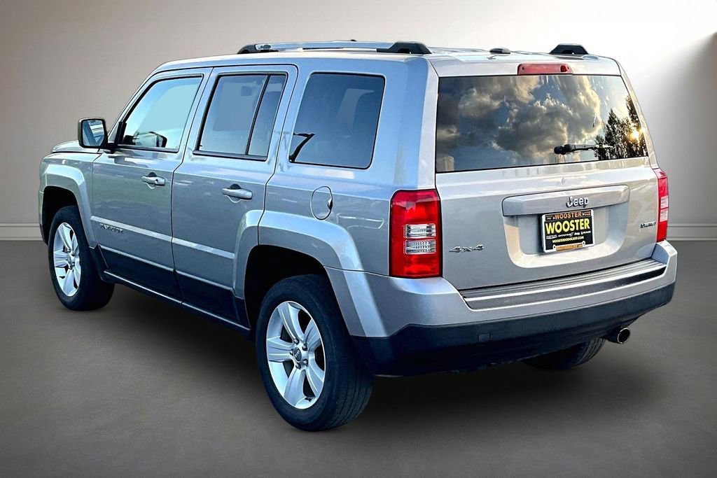 Used 2015 Jeep Patriot Limited w/ Sun/Sound Group AWD/4WD image 4