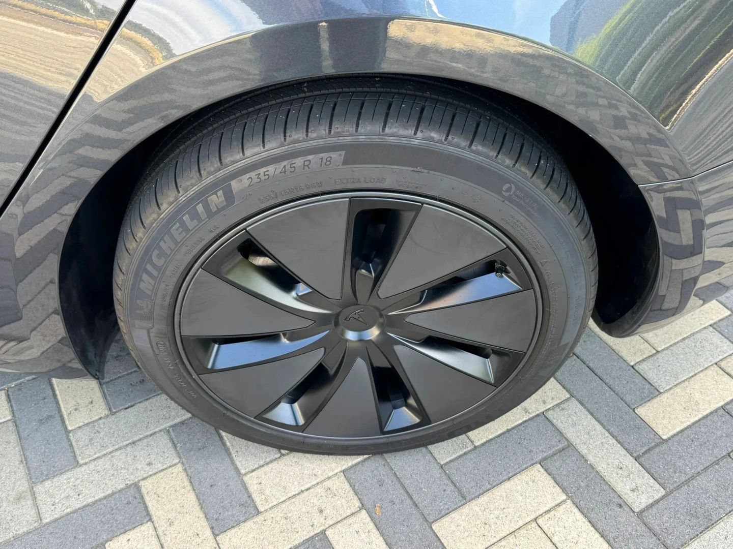 Used 2025 Tesla Model 3 Long Range RWD image 29