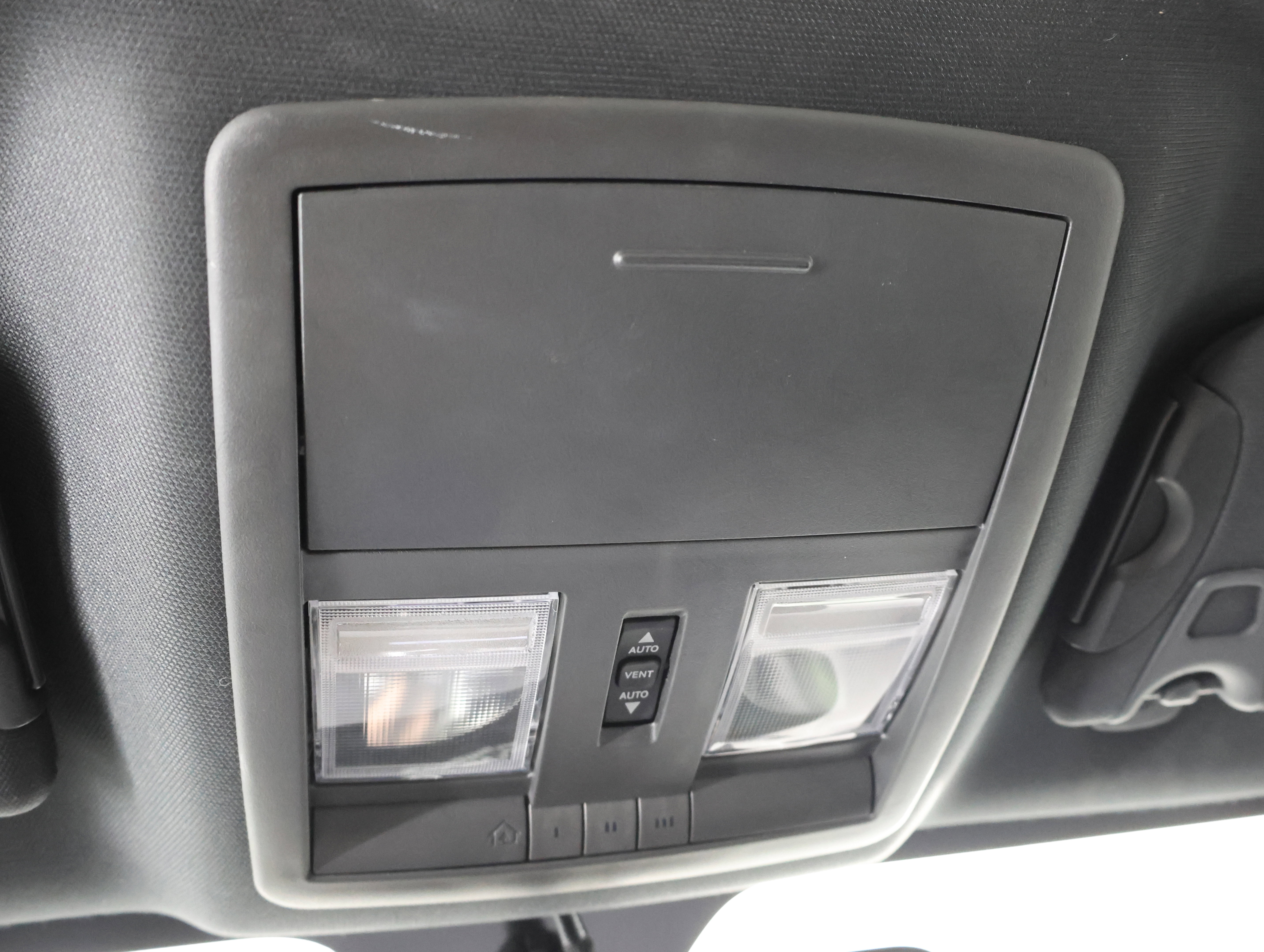 Used 2011 Dodge Challenger SRT8 w/ Green w/Envy Group image 49