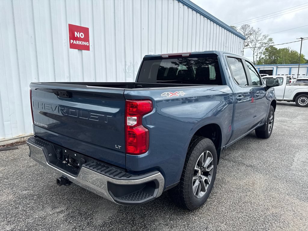 Used 2024 Chevrolet Silverado 1500 LT AWD/4WD image 8