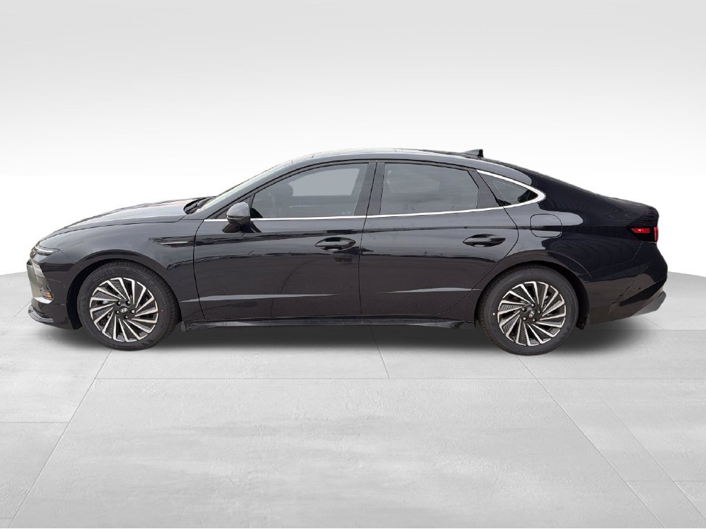 New 2026 Hyundai Sonata Limited FWD image 2