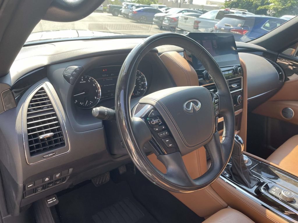 Used 2024 INFINITI QX80 Sensory w/ Cargo Package AWD/4WD image 18