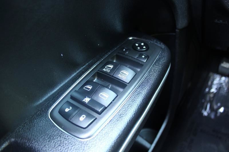 Used 2021 Dodge Charger SXT w/ Leather Interior Group RWD image 18