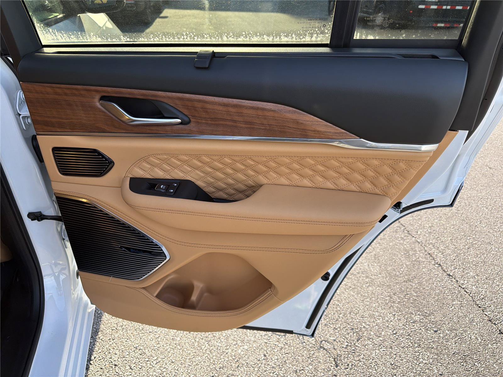 New 2026 Jeep Grand Cherokee Summit AWD/4WD image 15