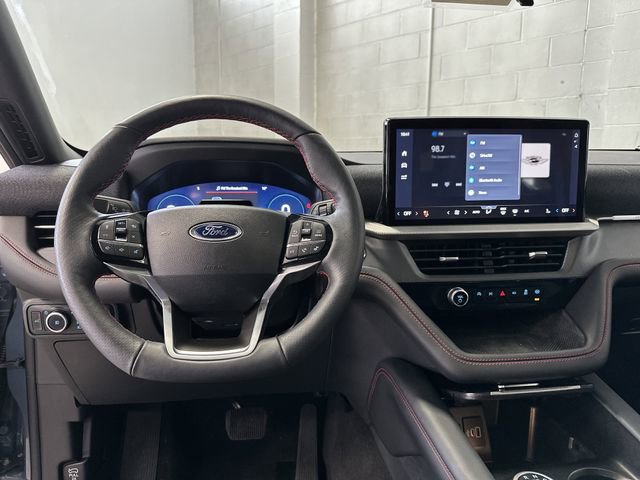 Certified 2025 Ford Explorer ST-Line image 5