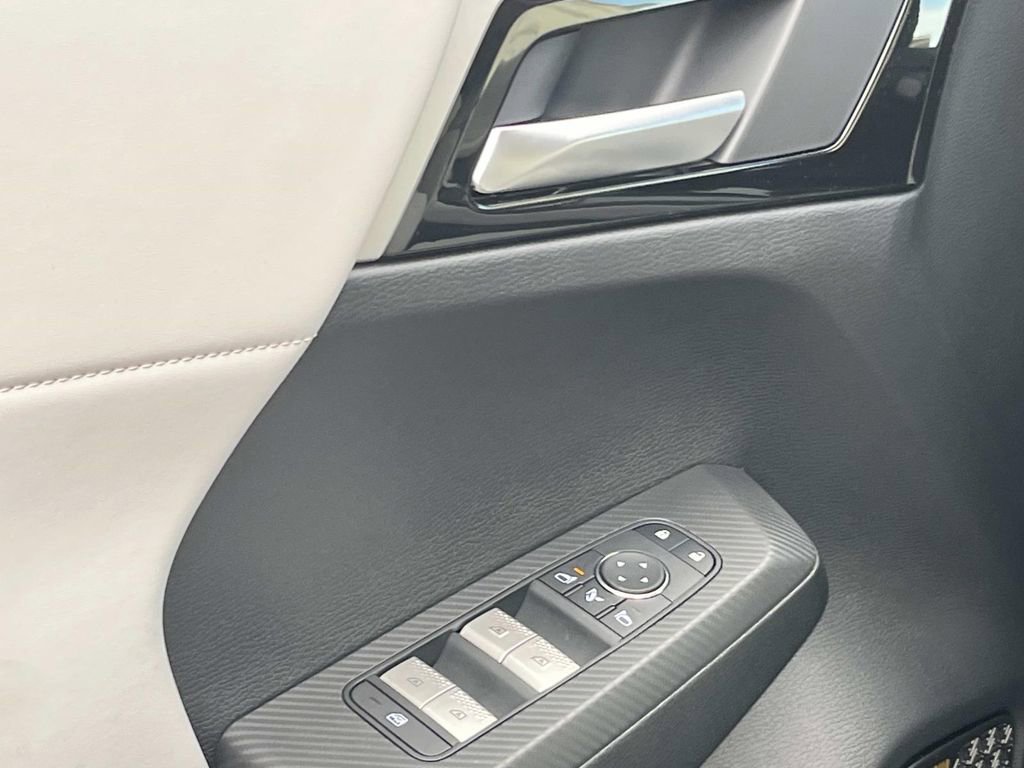New 2026 Mitsubishi Outlander SE AWD/4WD image 12