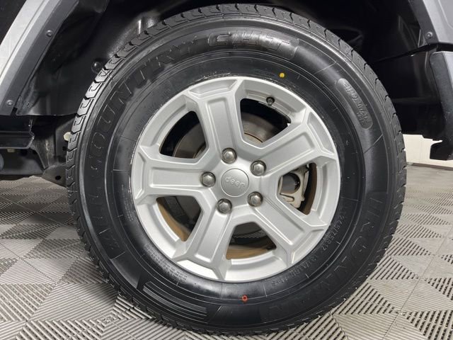 Used 2020 Jeep Wrangler Sport image 13