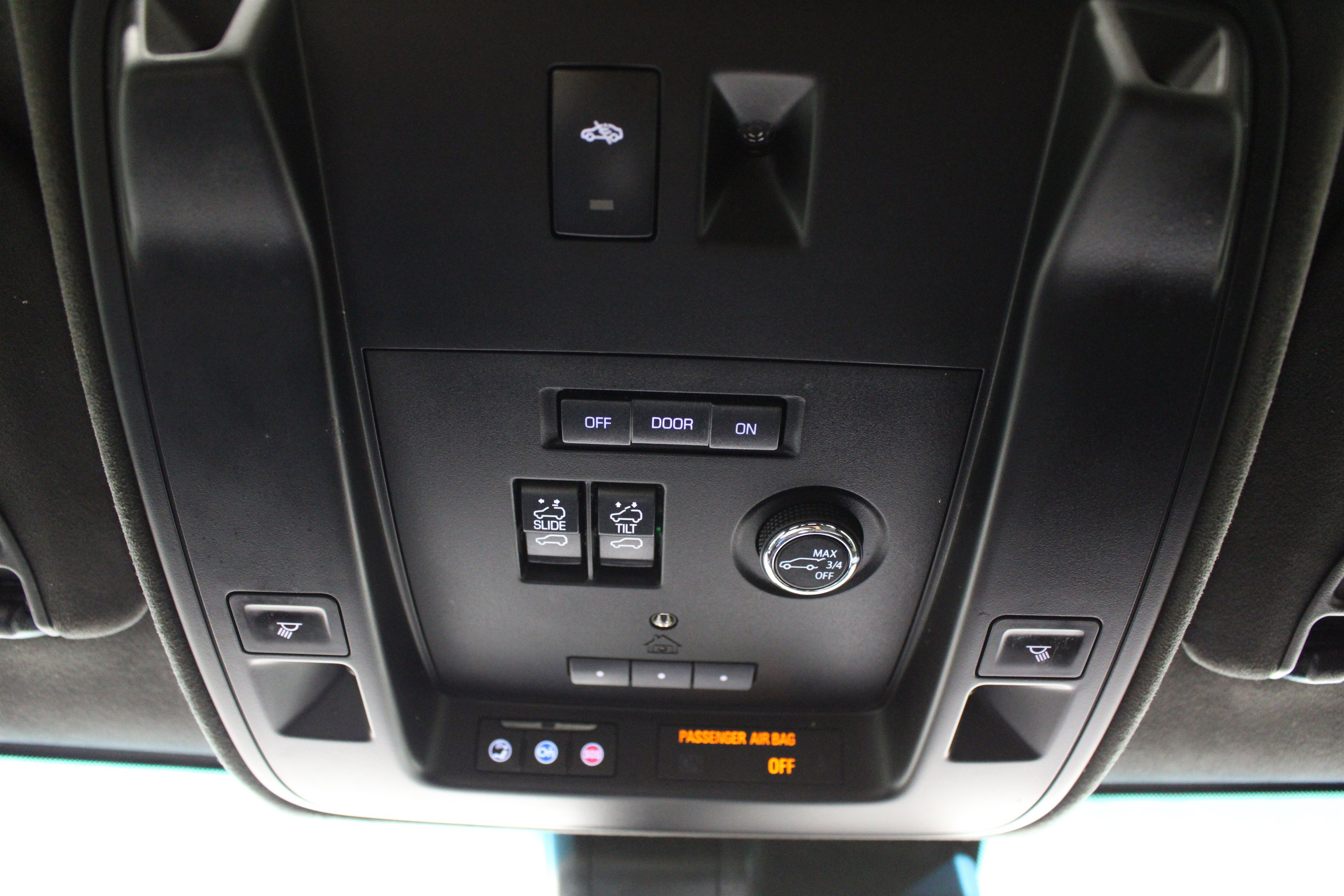 Used 2019 Cadillac Escalade ESV Platinum AWD/4WD image 18