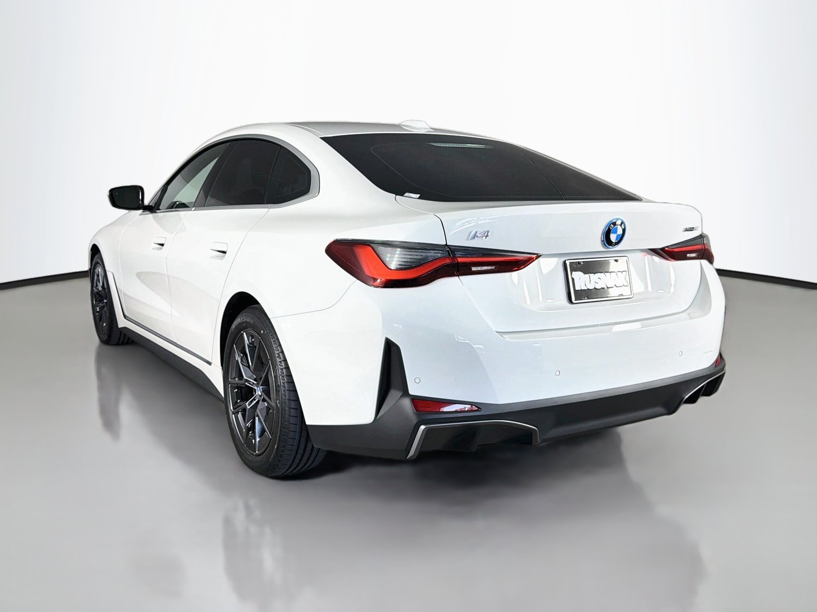 Certified 2025 BMW i4 eDrive40 w/ Driving Assistance Package RWD image 5