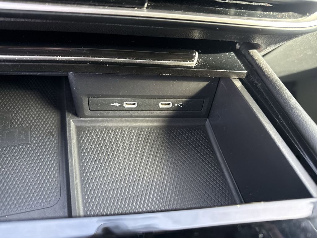 Certified 2024 Volkswagen Atlas Peak Edition SEL AWD/4WD image 37